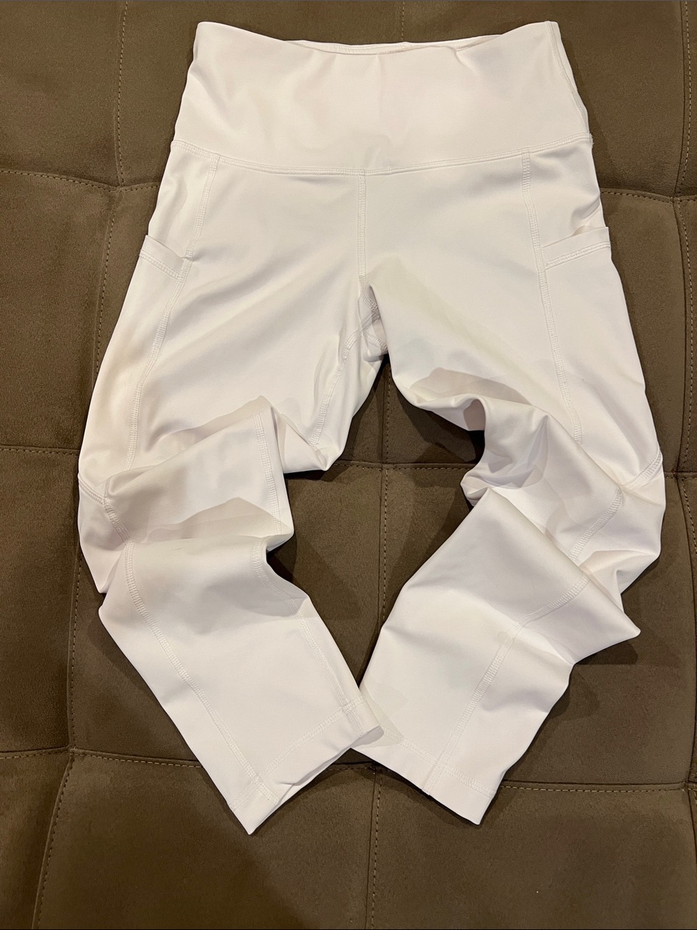 90 Degree By Reflex White Capri Leggings with Side Pockets